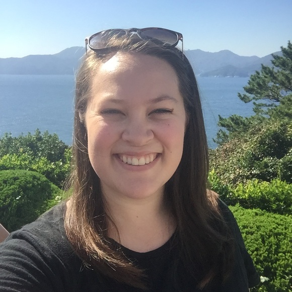 Meet your Posher, Katie - Picture 1 of 1